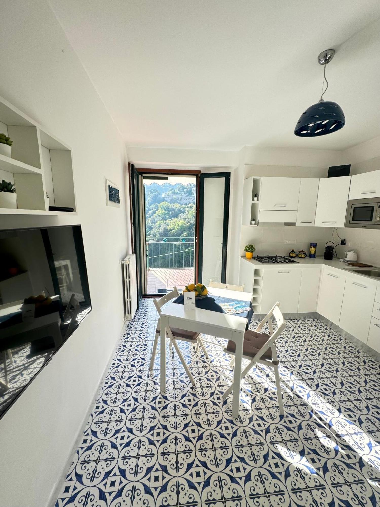 Panoramic Flat Amalfi Coast - Sea View 1 Lejlighed Vietri Eksteriør billede